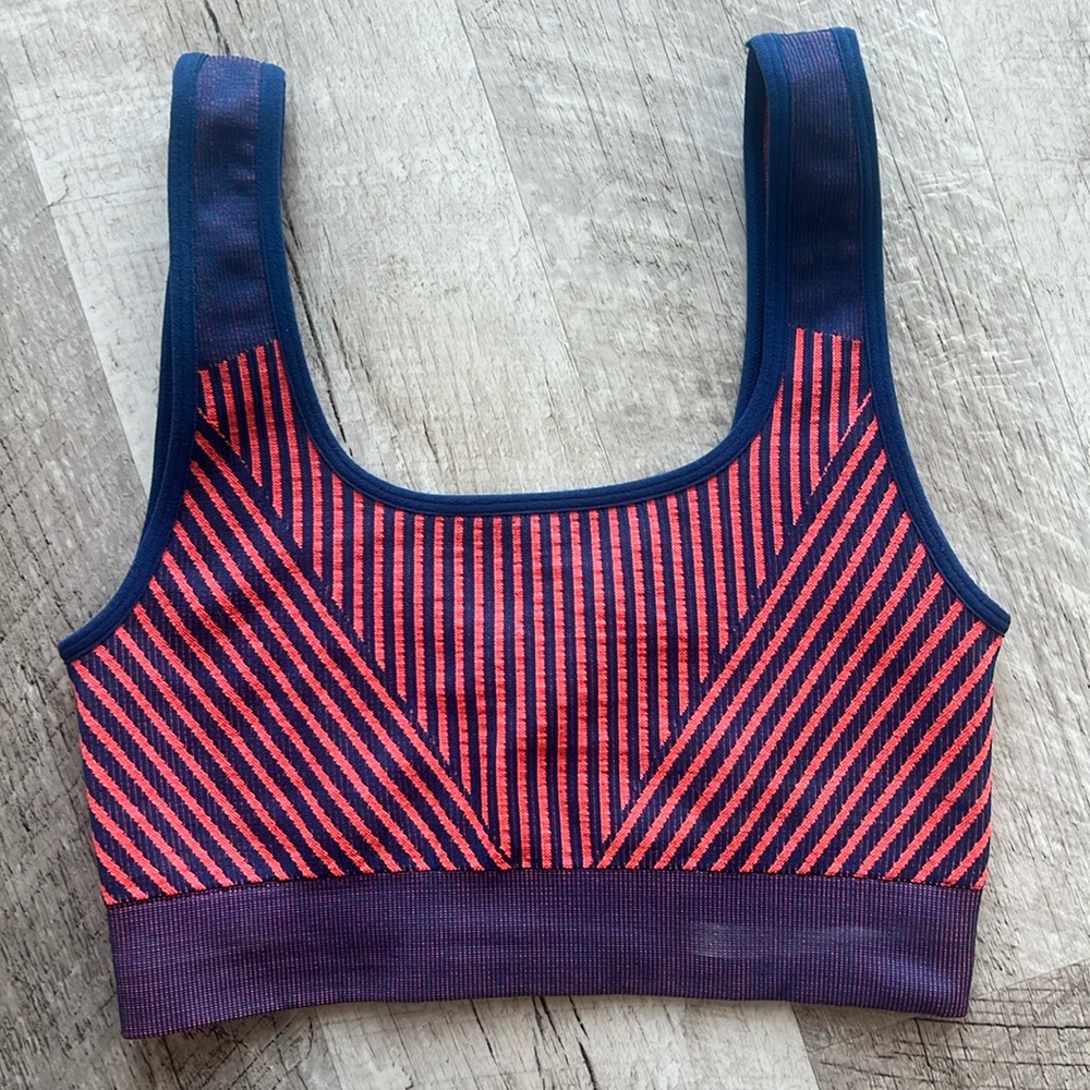 Fabletics Alexis Seamless Reversible Sports Bra